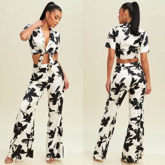 140. Roma Two Piece floral Set Various Sizes - Picture 1 of 1